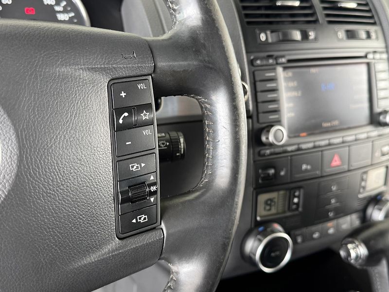 Volkswagen Touareg - fotka 27 z 37