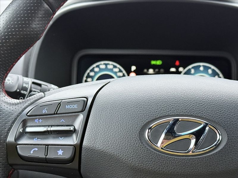 Hyundai Kona 1,6 T-GDi 145kW DCT N-Line 4WD - fotka 10 z 25