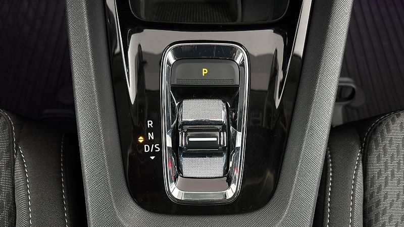 Škoda Octavia 2.0 TDI DSG Style Combi - fotka 22 z 25