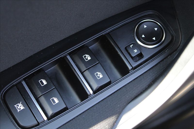 Kia Ceed 1,5 T-GDI  ČR,1MAJ,SPIN,ZÁRUKA - fotka 20 z 30