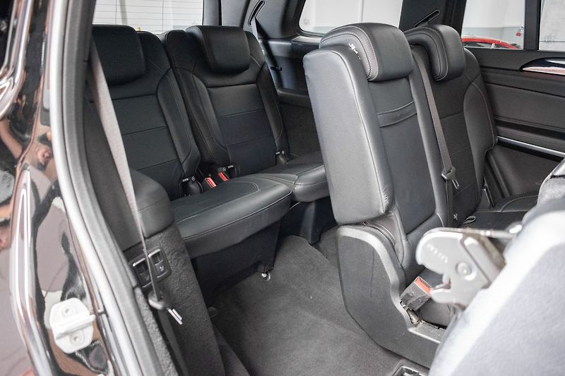 Mercedes-Benz GLS 500 4MATIC*AMG*AIR*TAŽNÉ*DPH* - fotka 17 z 65