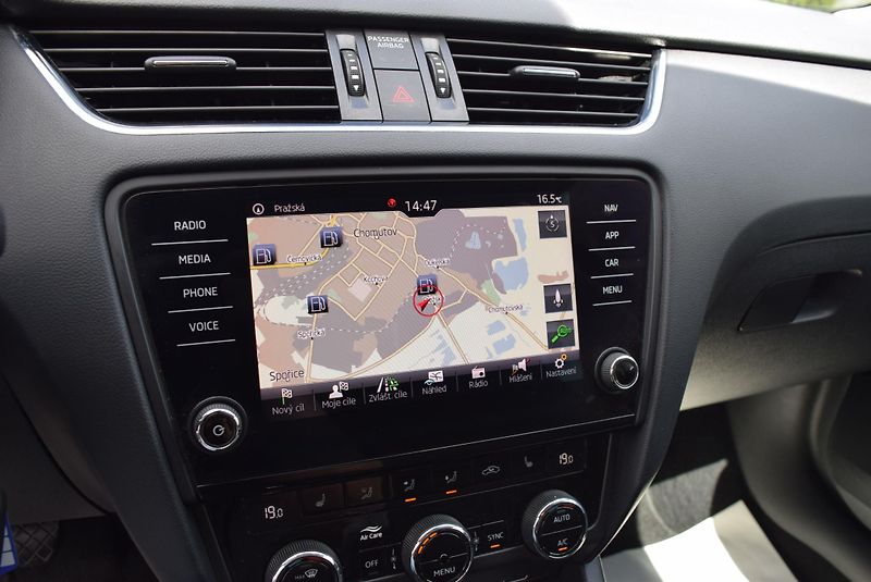 Škoda Octavia (2018) 1.5TSI 110kw CLEVER LED TAŽNÉ - fotka 25 z 45