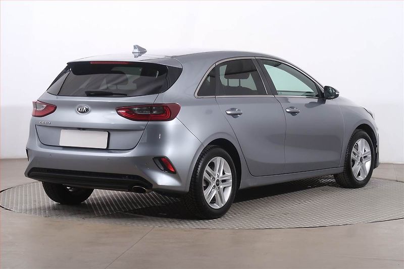 Kia Ceed (2020) Gold 1.4 T-GDI, Serv.kniha - fotka 5 z 21