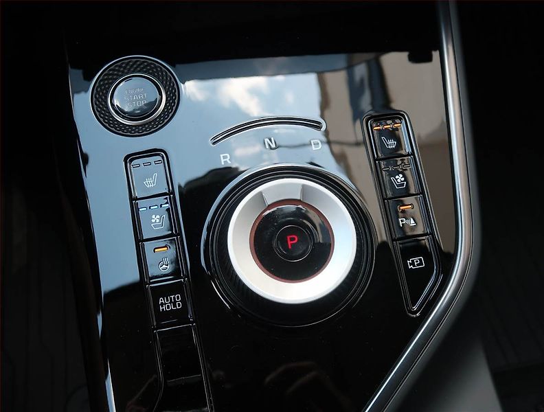 Kia Niro (2023) Premium Hybrid - fotka 13 z 29