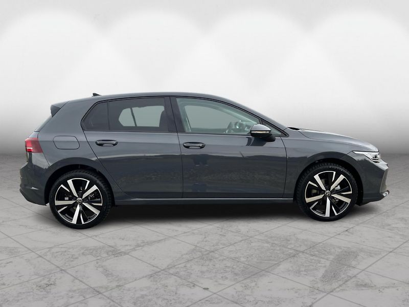 Volkswagen Golf 1.5TSI PEOPLE - fotka 8 z 22