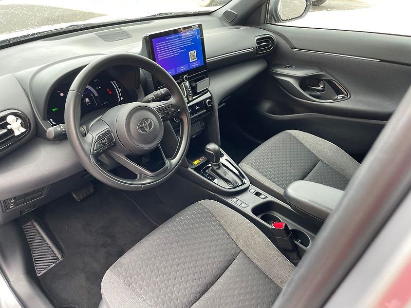 Toyota Yaris Cross MY25 1.5 TNGA HEV - fotka 16 z 30