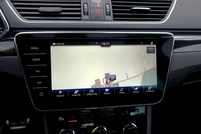 Škoda Superb (2019) TDI 140 kW DSG 4x4 L&K - tažné - fotka 15 z 39