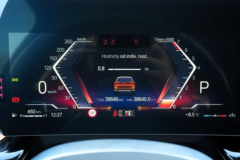 BMW X1 23i xDrive, Tažné, 360° kamera - fotka 20 z 40