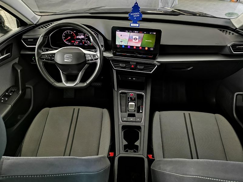 Seat Leon (2022) 1.5 Tsi DSG KESSY LED VIRTUÁL  - fotka 11 z 30