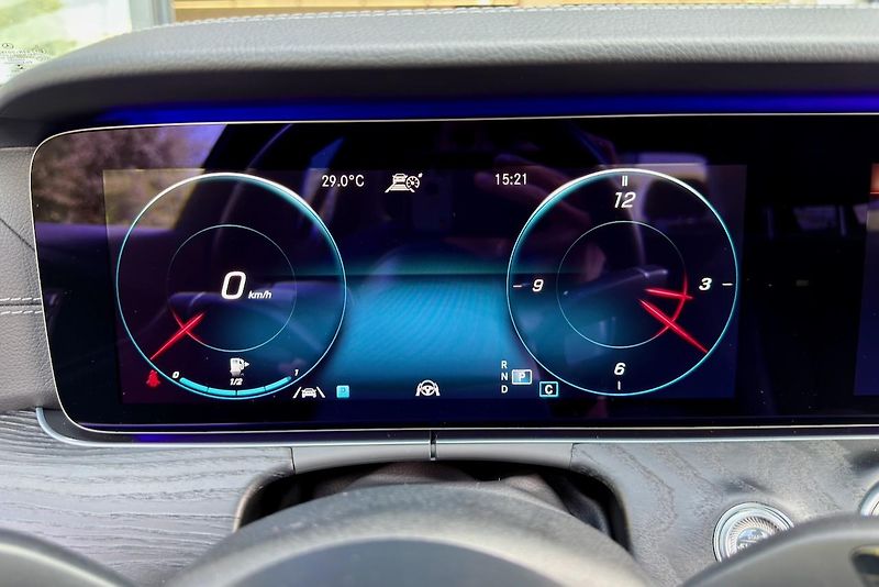 Mercedes-Benz Třídy E (2020) E 220d 4Matic AMG Line - fotka 69 z 112