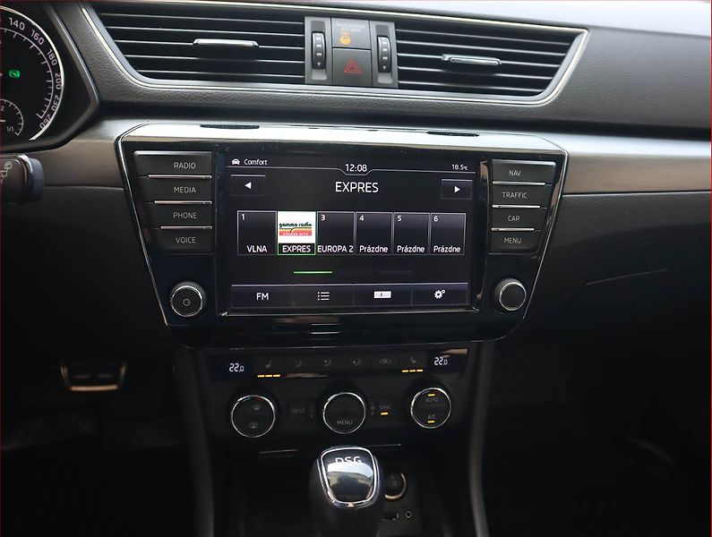 Škoda Superb (2016) 2.0 TDI, Automat, Serv.kniha - fotka 12 z 23