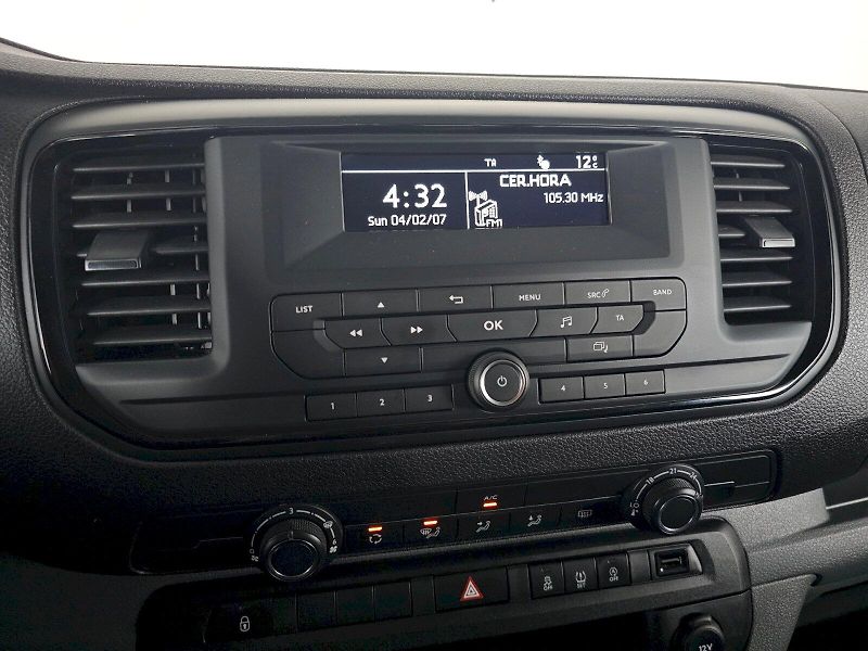 Toyota ProAce Verso (2020) 2.0L 150k Combi L1 - fotka 16 z 27