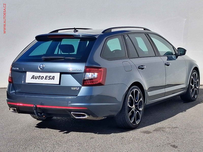 Škoda Octavia (2018) 2.0TSi, RS, LED, +kola, TZ - fotka 4 z 20