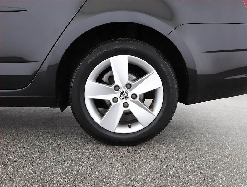 Škoda Octavia (2019) Ambition Plus 2.0 TDI, Automat - fotka 19 z 19
