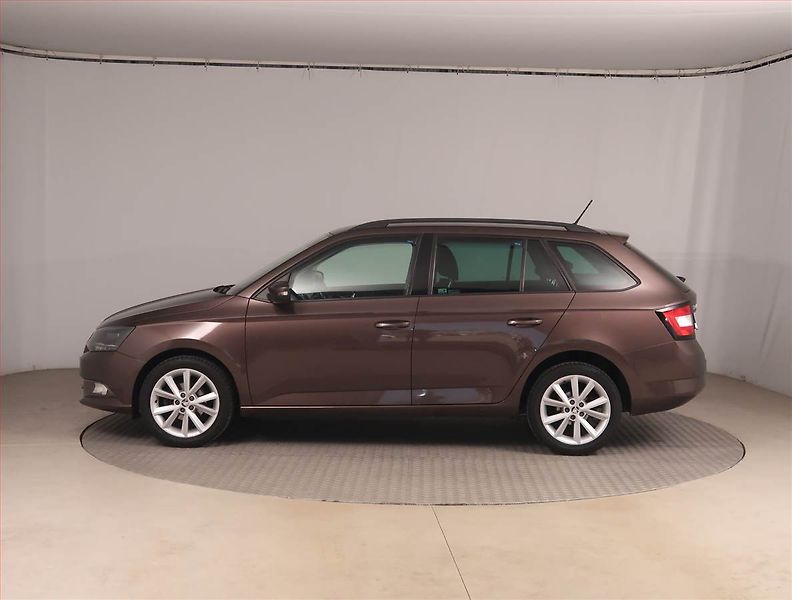 Škoda Fabia (2016) Style 1.2 TSI, Serv.kniha - fotka 3 z 15