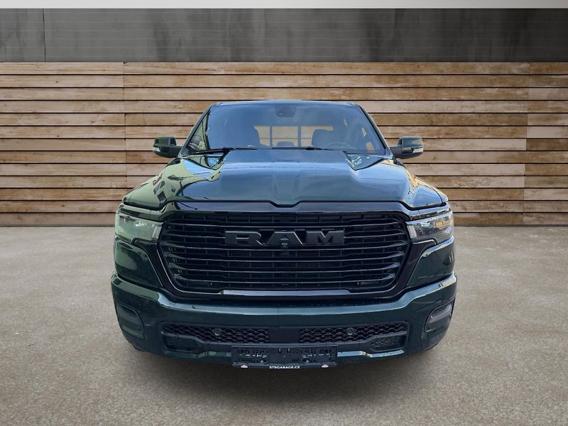 Dodge RAM (2022) +SERRANO GREEN+LOOK26+HEMI+ - fotka 8 z 24