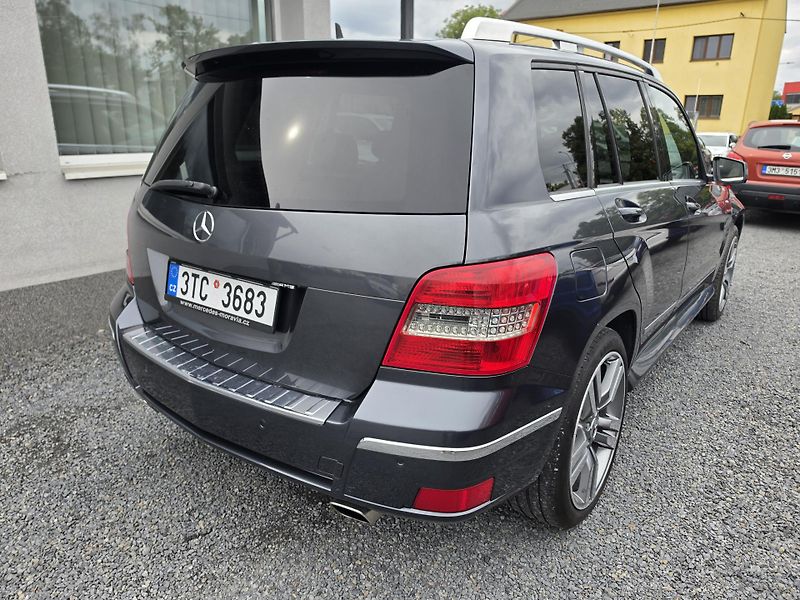 Mercedes-Benz GLK 350 i V6 4-MATIC Designo  - fotka 4 z 15