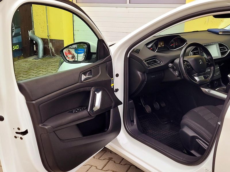 Peugeot 308 bHDi SW CZ *SERV.KNÍŽKA*   - fotka 27 z 48