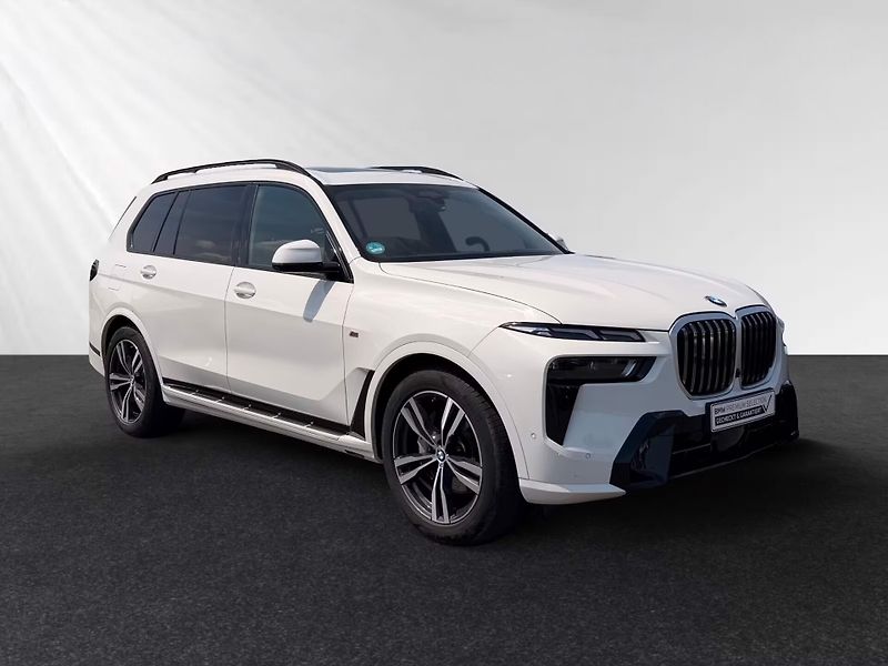 BMW X7 xDrive40i M-Sport Pano HuD 360 - fotka 1 z 14