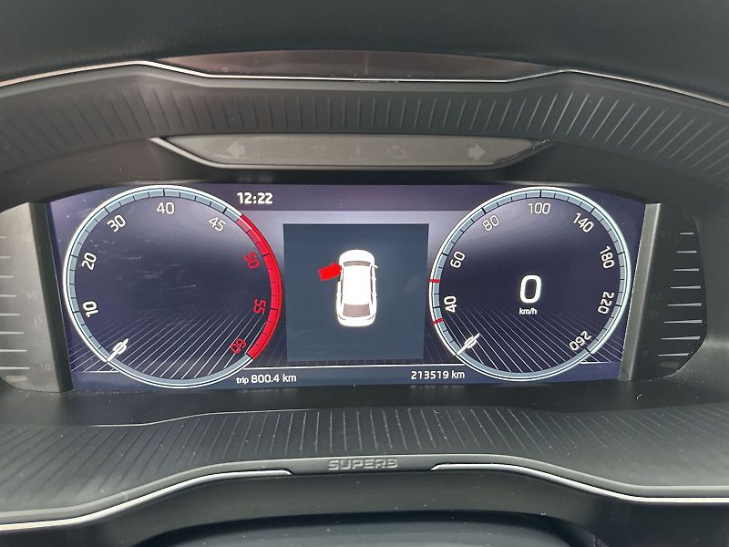 Škoda Superb (2022) Combi 2.0 TDI DSG Style - fotka 6 z 36