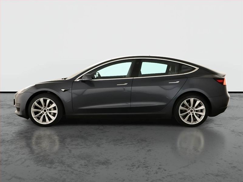 Tesla Model 3 (2020) Std Range Plus 52kWh, SoH 81% - fotka 3 z 17