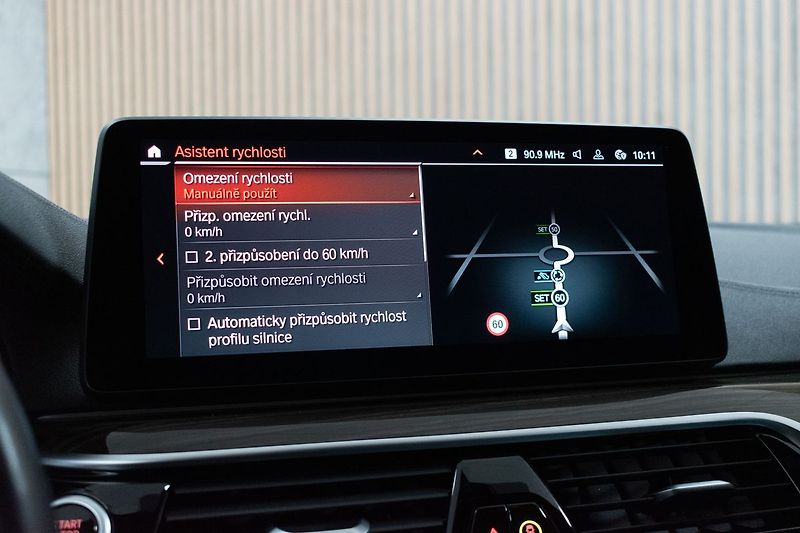 BMW Řada 5 530d xD TAŽNÉ*N.TOPENÍ*ČR 1.M* - fotka 37 z 51