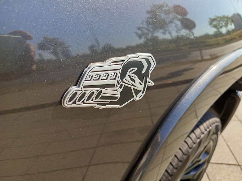 Dodge RAM (2026) V8, 5.7l, Limited night edit. - fotka 2 z 27
