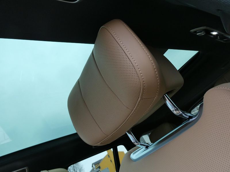 Land Rover Range Rover 4,4 Autobiography P530 - fotka 10 z 44