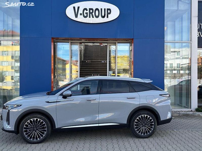 Omoda 9 (2026) PHEV 340kW AWD PREMIUM - fotka 18 z 26