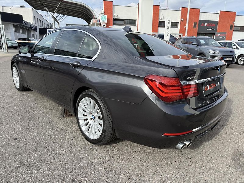 BMW Řada 7 730D koupeno v ČR DPH - fotka 9 z 35