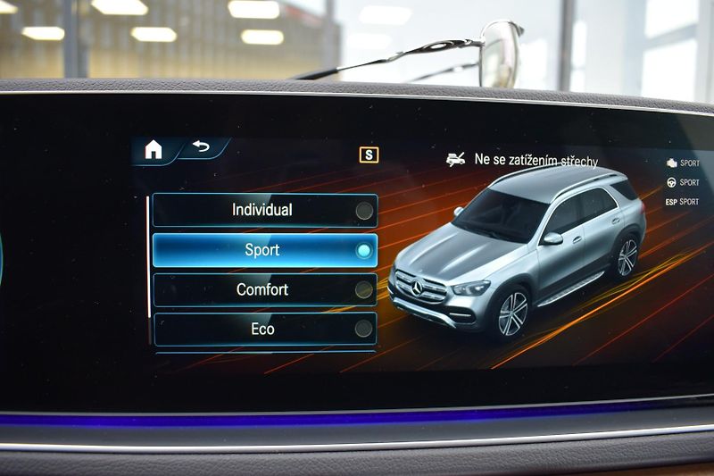 Mercedes-Benz GLE (2020) 450/360kam/Distronic/Pamětsed - fotka 21 z 59