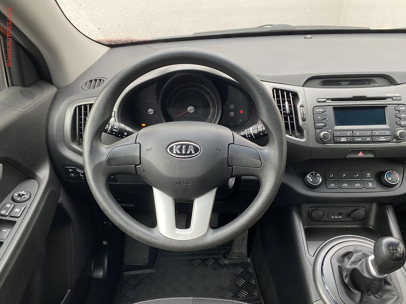 Kia Sportage (2012) 1.6 GDI, ČR, AC, el. výbava - fotka 11 z 13