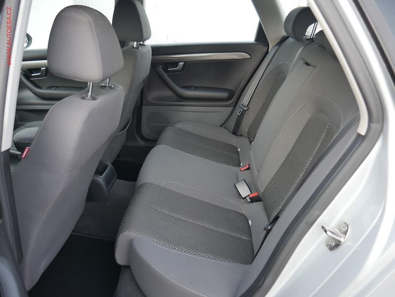 Seat Exeo (2012) 2.0TDi, ČR - fotka 9 z 17