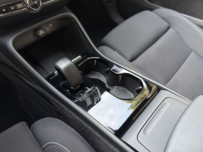 Volvo XC40 Recharge Single Motor 69kWh - fotka 26 z 36