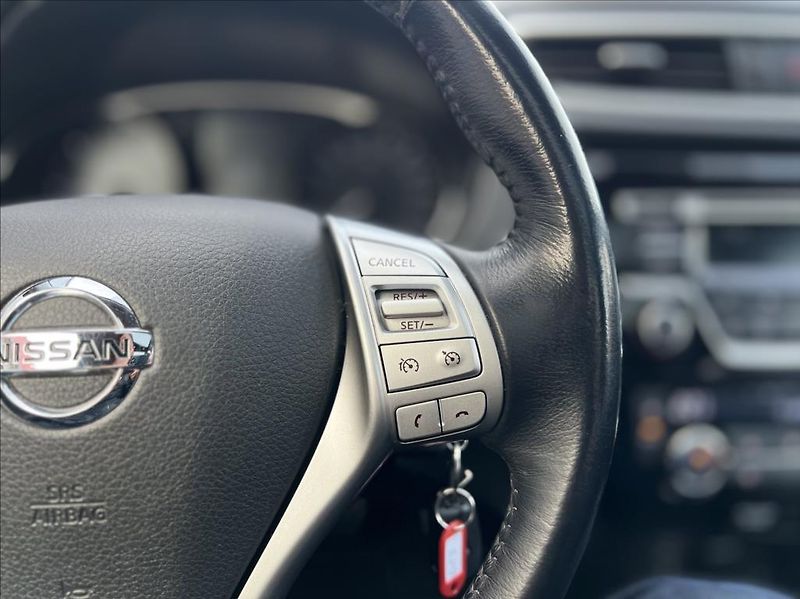 Nissan X-Trail 1,6 dCi  7-míst automat - fotka 28 z 38