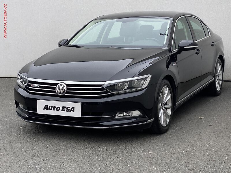 Volkswagen Passat (2017) 2.0TDi 4x4, ČR, Highline, DSG - fotka 3 z 17