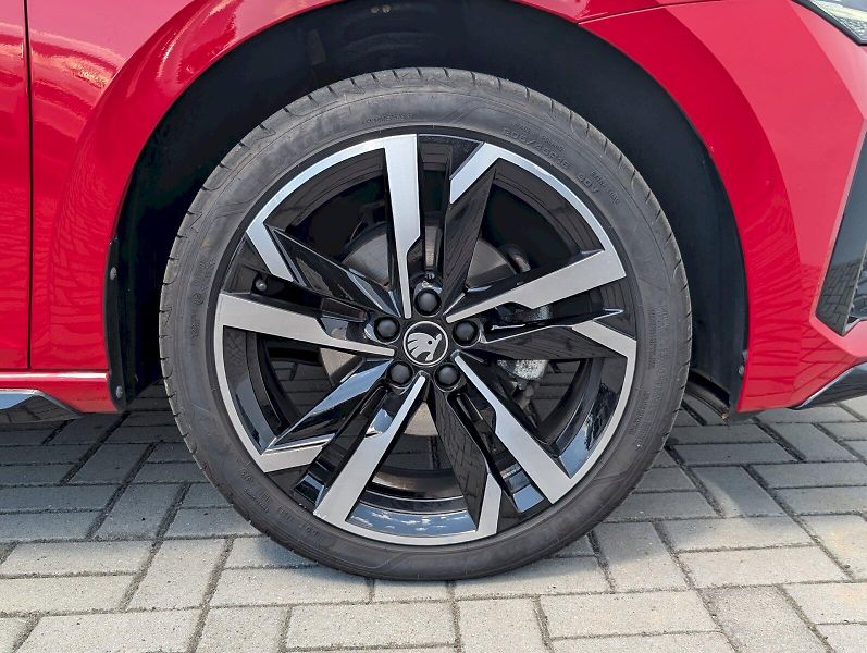 Škoda Scala (2025) 1.5 TSI / 110 kW Monte Carlo - fotka 17 z 30
