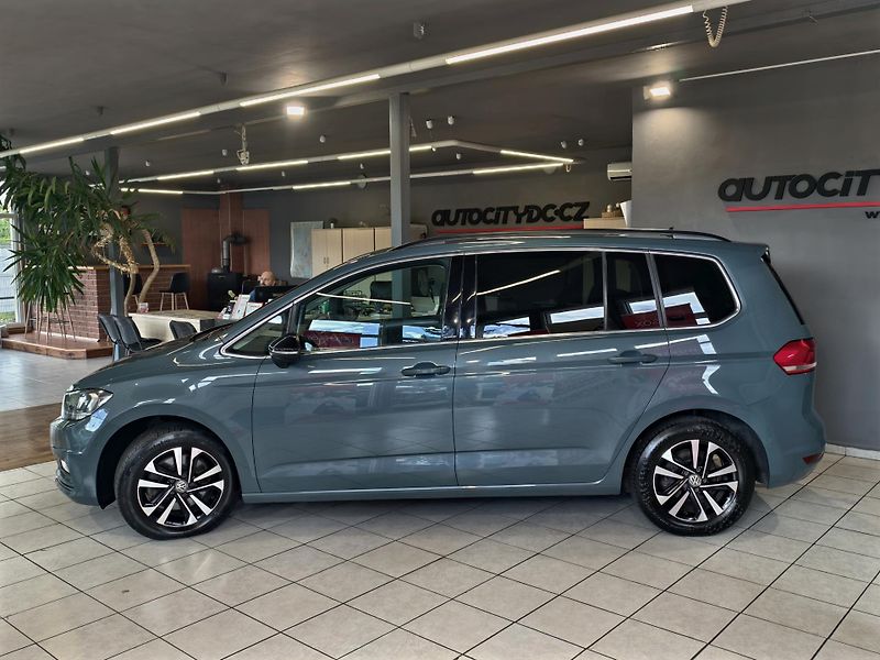 Volkswagen Touran 1.6 TDi DSG, 7 MÍST, IQ.DRIVE - fotka 4 z 24