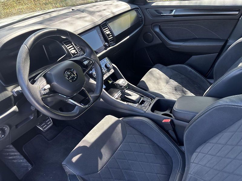 Škoda Kodiaq (2023) 2.0 TSI 4x4 DSG Sportline+ - fotka 7 z 33