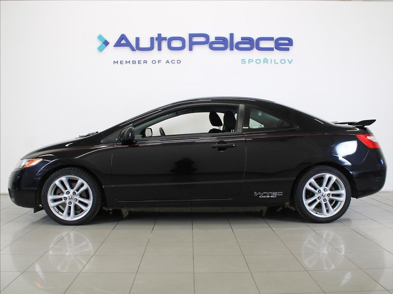 Honda Civic 2,0 VTEC 147kW Si 2.maj.124tkm - fotka 5 z 18