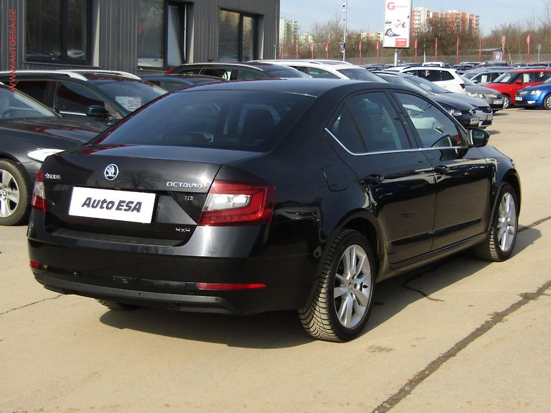 Škoda Octavia (2019) 1.6TDi 4x4, 1.maj,ČR, Style - fotka 4 z 17