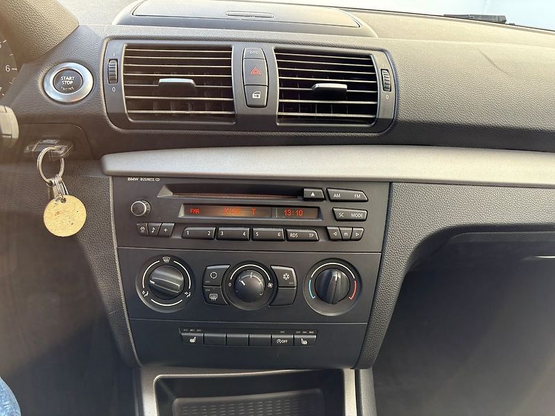 BMW Řada 1 116i, Klima, Tažné - fotka 10 z 14
