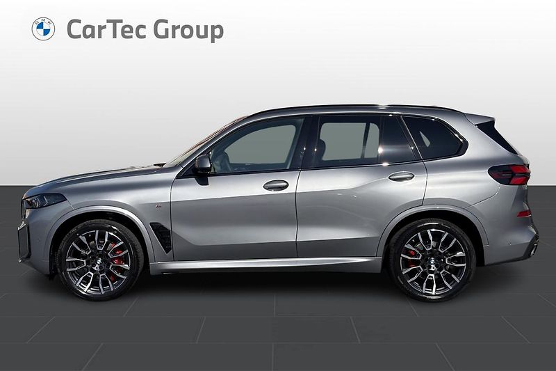 BMW X5 xDrive30d - fotka 5 z 9