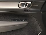 Volvo XC40 (2026) B3 AUT DARK ULTRA  - náhled 27