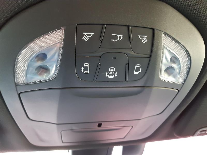 Chrysler Pacifica (2019) 3,6L V6 Hybrid,Plus, DVD,tažné - fotka 31 z 38