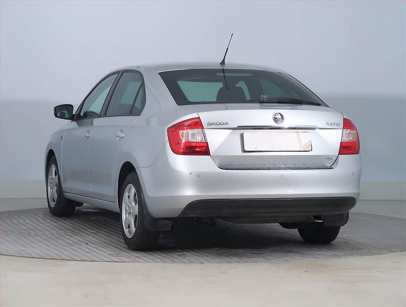 Škoda Rapid (2013) Ambition 1.2 TSI - fotka 4 z 16