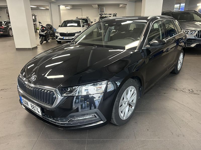 Škoda Octavia (2023) 1.5TSi e-TEC Style Plus DSG - fotka 2 z 25