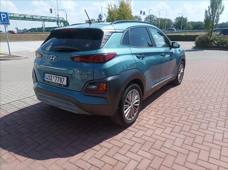 Hyundai Kona 1,6 Premium AUT. - fotka 4 z 21