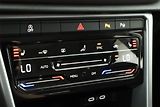 Volkswagen T-Roc (2024) 1.0 TSI - náhled 10