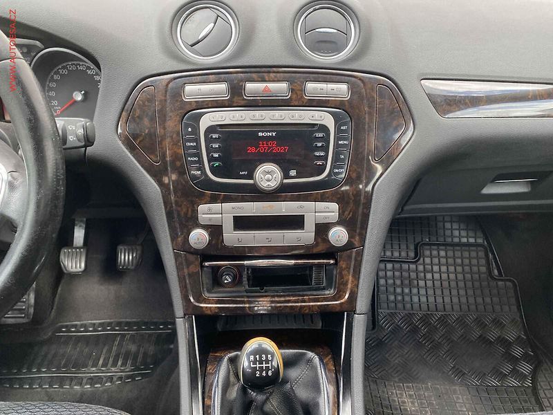 Ford Mondeo (2009) 2.0TDCi - fotka 12 z 13